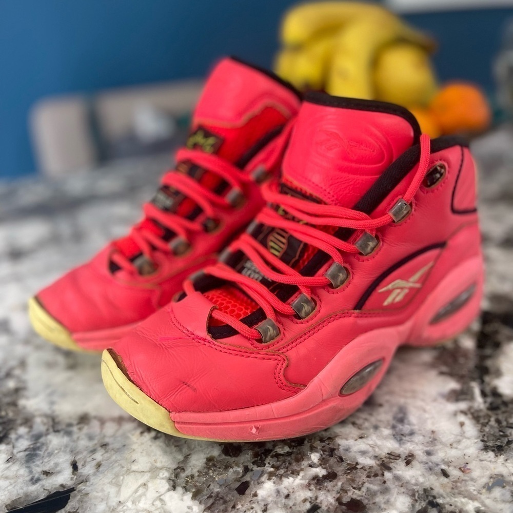 Reebok Question Mid Basketball Shoes Boys size 7.5